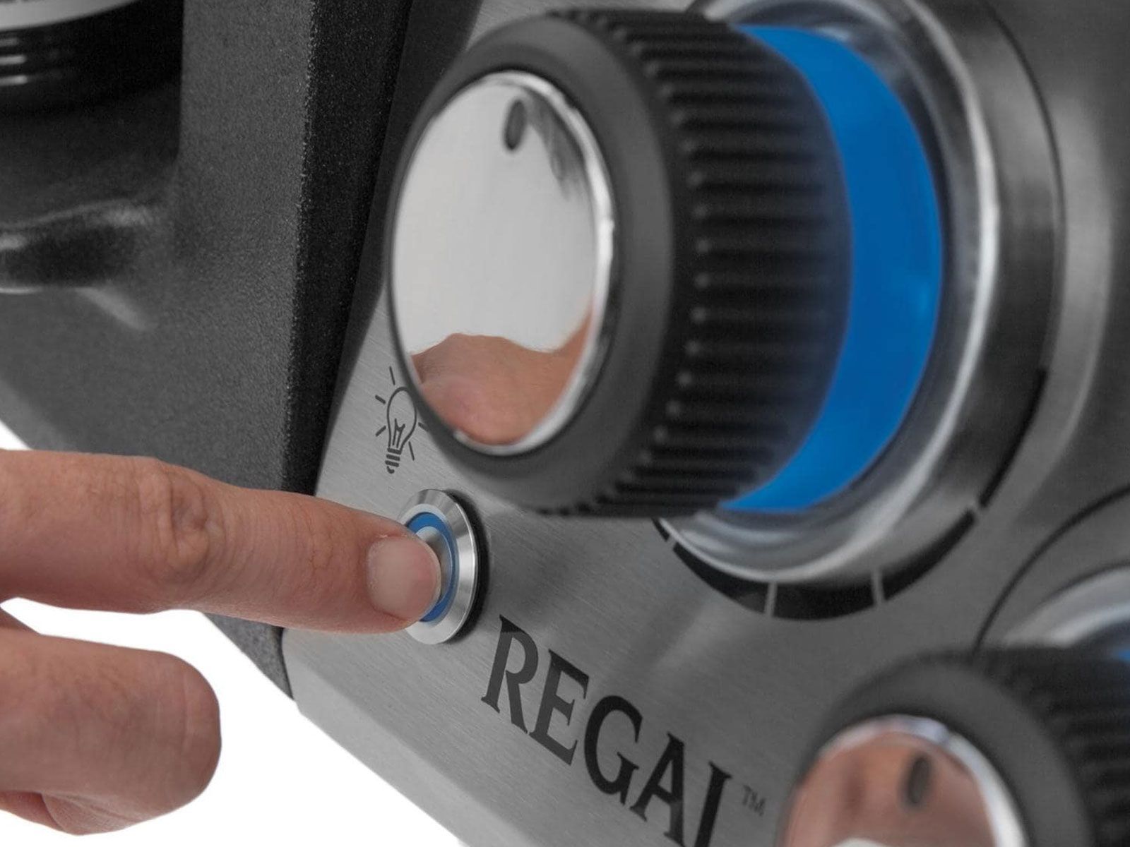 Broil King Imperial iQue™ Dual Grill Gourmet Outdoor Kitchen — 44″ Smart Dual-Oven Grill Island